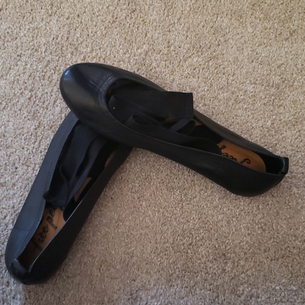 Free People Black Ballet Flats size 40 (9.5/10)
